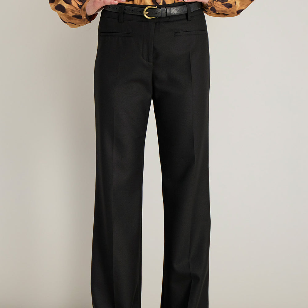 
                      
                        PANTALON RAINA
                      
                    