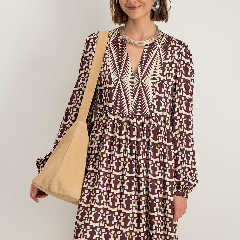 Robe fluide Azel  silhouette féminine structurée