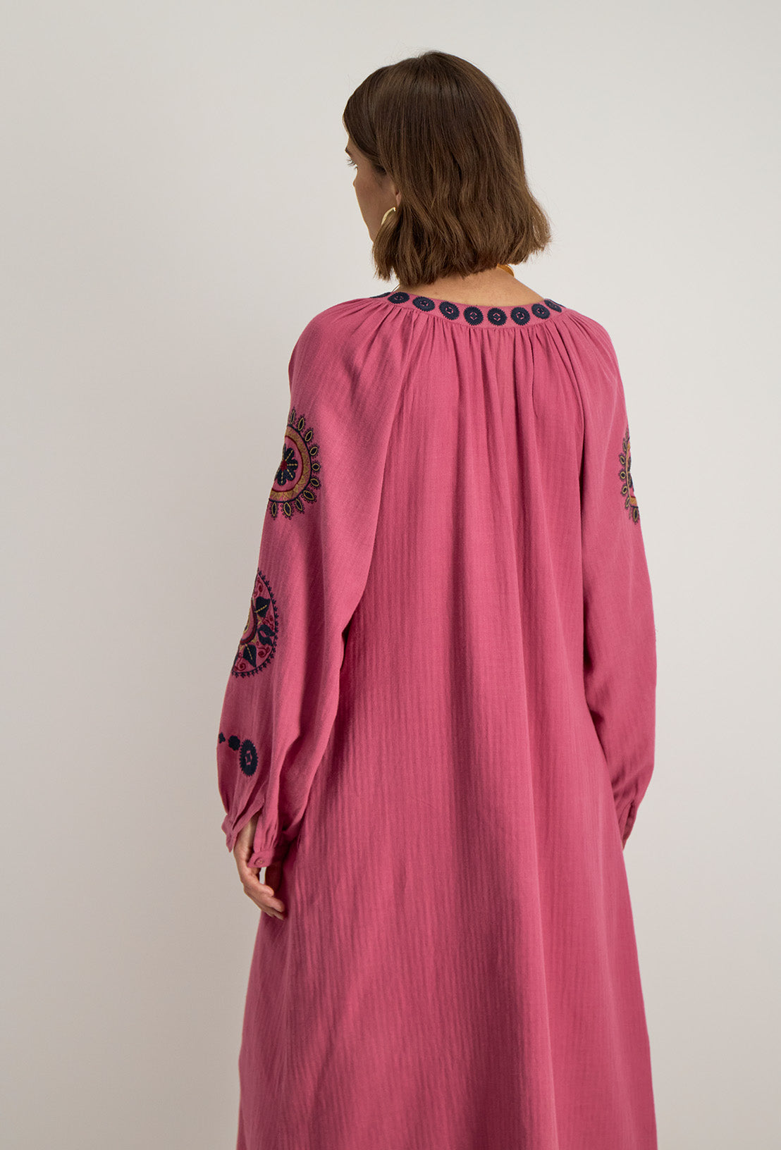 ROBE OMIRA
