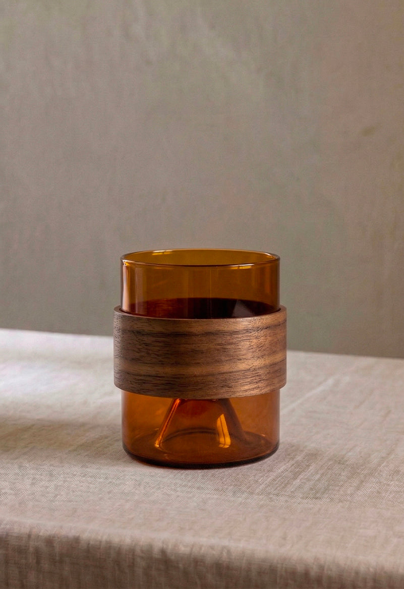 TASSE EN VERRE SOUFFLÉ AVEC MANCHETTE