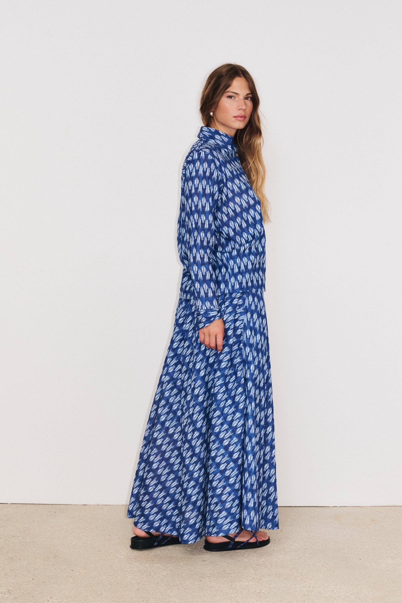 Chemise boyfriend femme motif ikat et carreaux indigo