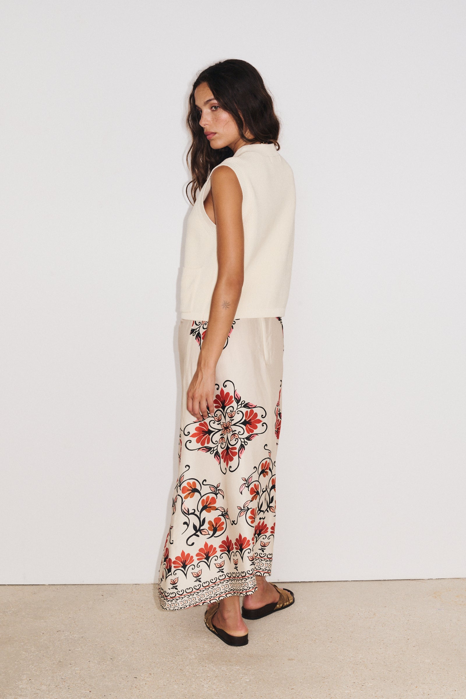 Gilet Kim Stella Forest vue dos, coupe ajustée et fluide